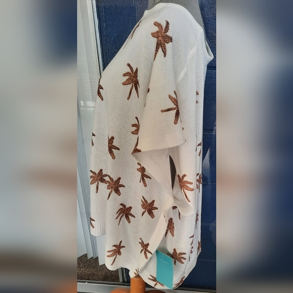 Caftan style sweater size XL - Picture 2 of 6